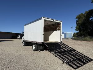 *NEW 2025 Isuzu 1F304, Gas, Single Cab, 16′ FastTrack Body System *Ready for Immediate Delivery*