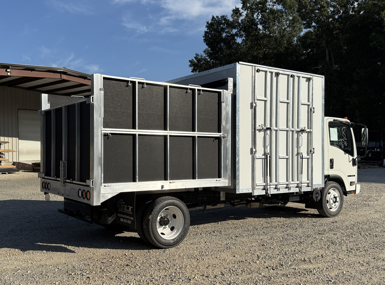 *NEW 2025 Isuzu, 1U404 Gas, Single Cab Aluminum Composite Super Contractor Truck *Under Construction*