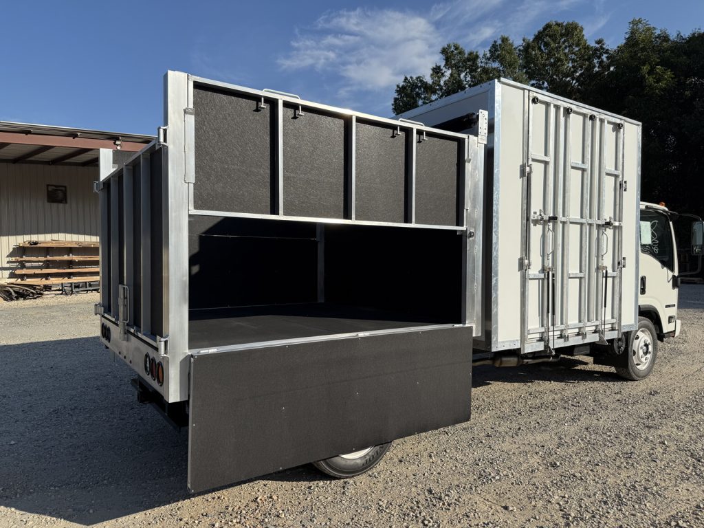 *NEW 2025 Isuzu, 1U404 Gas, Single Cab Aluminum Composite Super Contractor Truck *Under Construction*