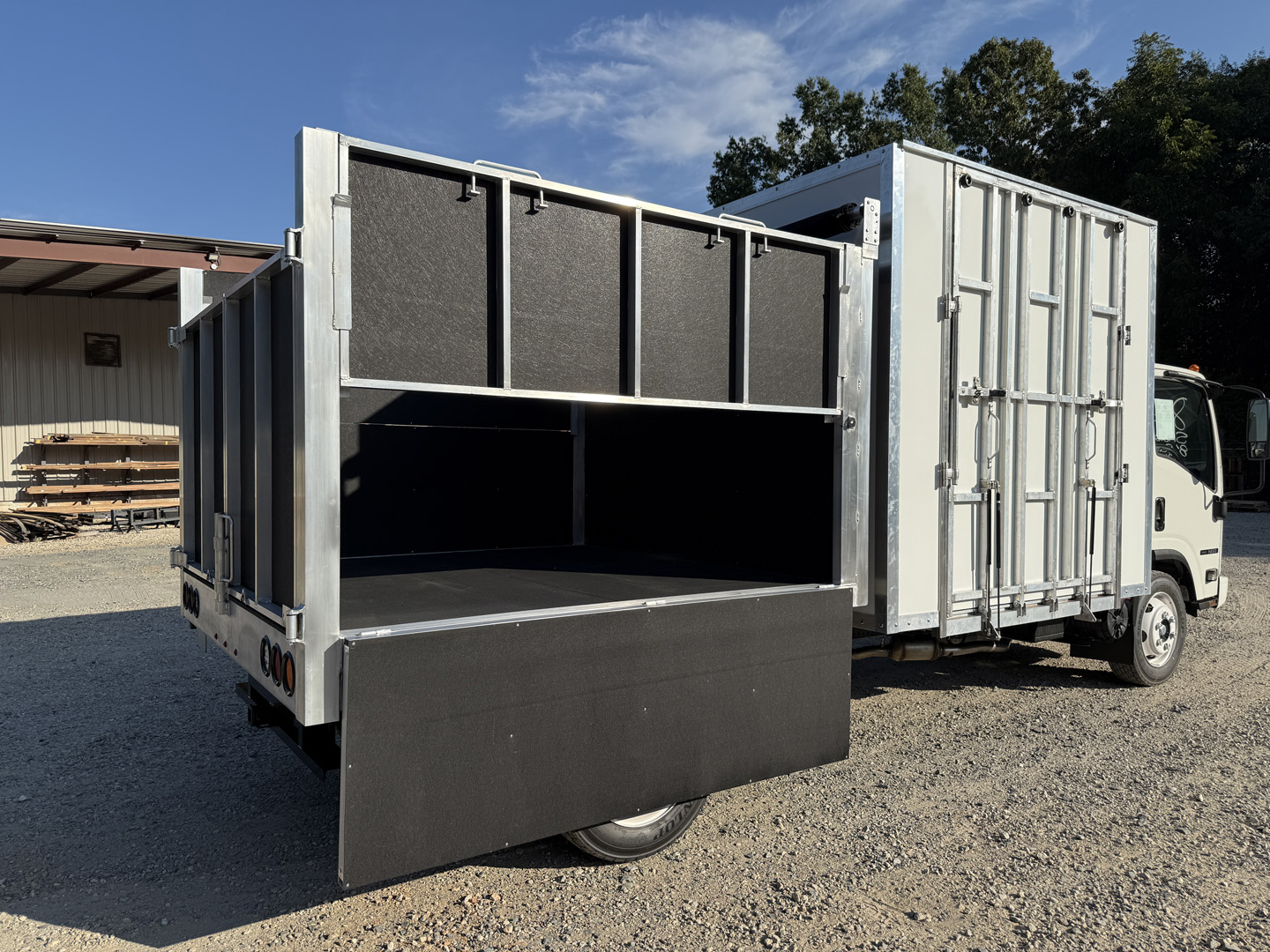 *NEW 2025 Isuzu, 1U404 Gas, Single Cab Aluminum Composite Super Contractor Truck *Under Construction*