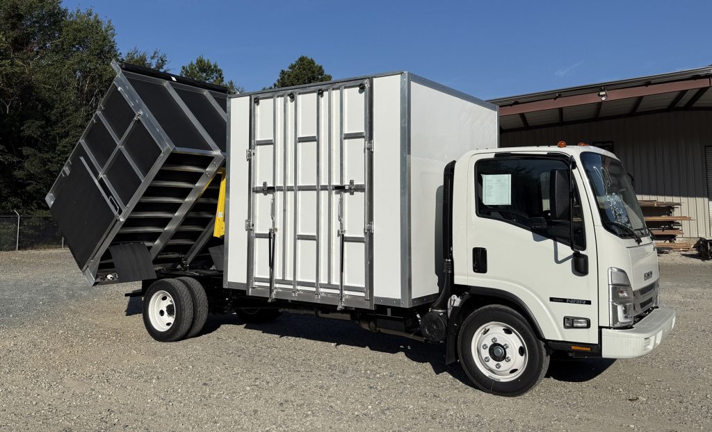 *NEW 2025 Isuzu, 1U404 Gas, Single Cab Aluminum Composite Super Contractor Truck *Under Construction*