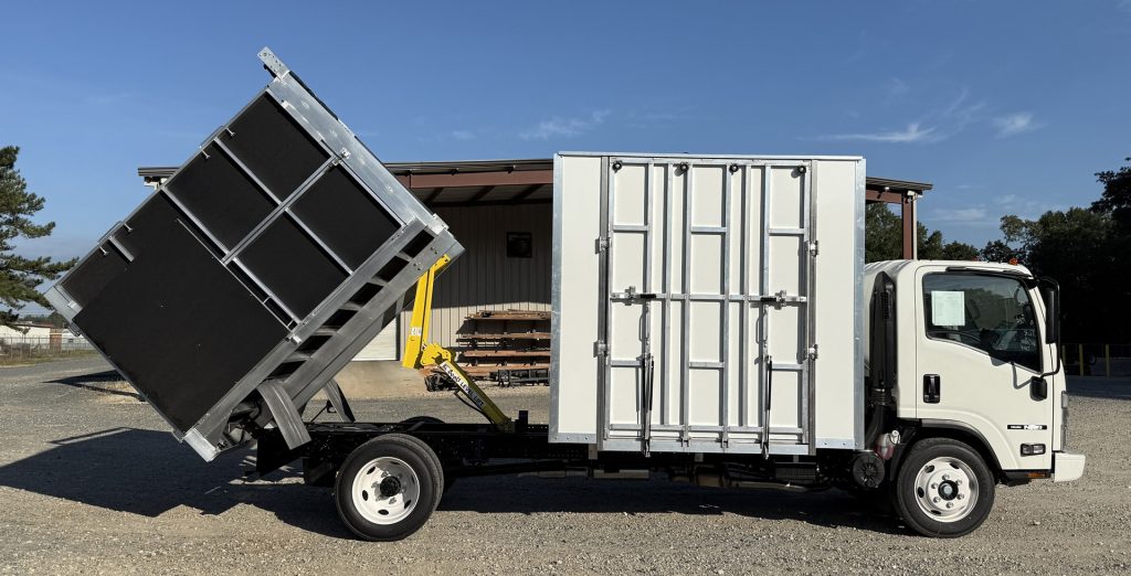 *NEW 2025 Isuzu, 1U404 Gas, Single Cab Aluminum Composite Super Contractor Truck *Under Construction*