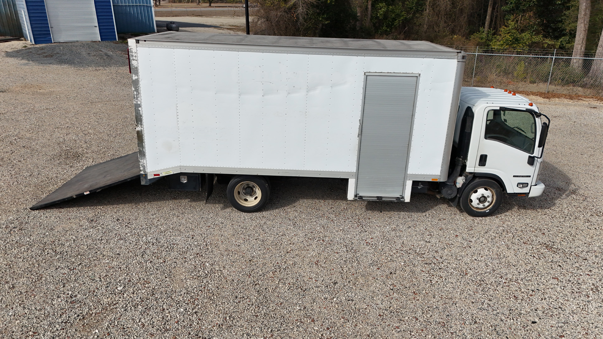 *USED 2017 Isuzu, 1F404 Gas, Single Cab, 18 Foot, Eco Series