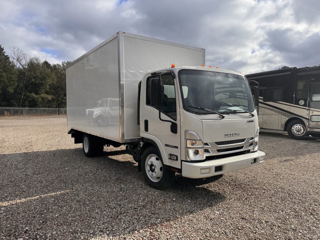 *NEW 2026 Isuzu, 1C304 Gas, Single Cab, 16 Foot Super Lite Eco Series