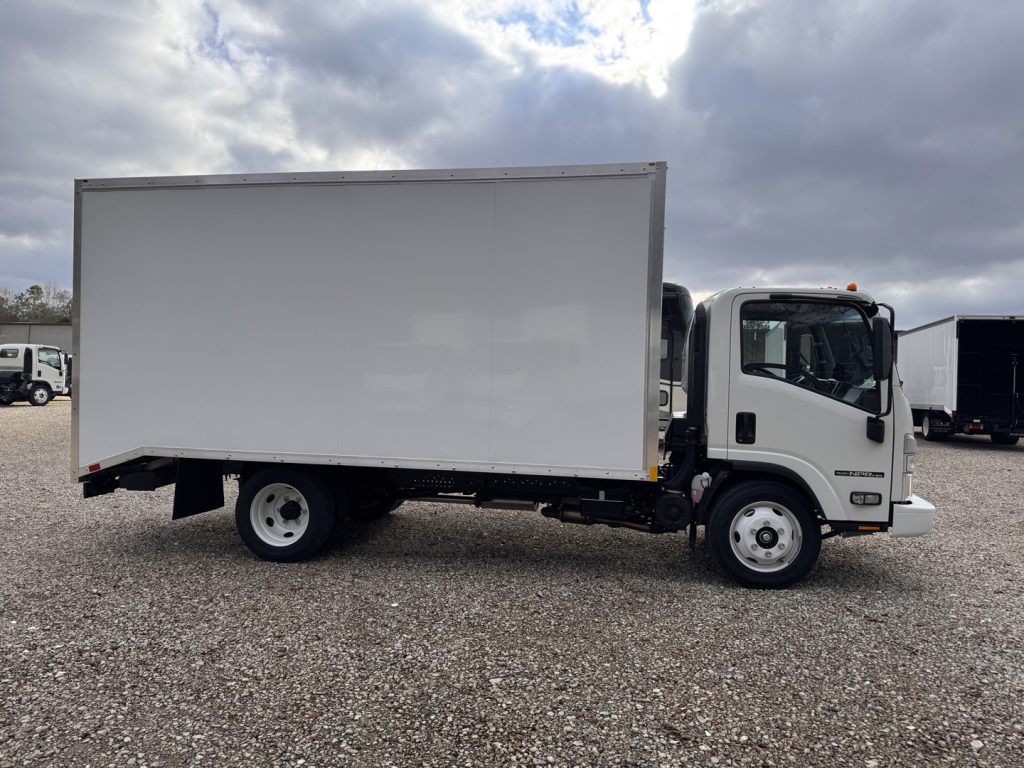 *NEW 2026 Isuzu, 1C304 Gas, Single Cab, 16 Foot Super Lite Eco Series