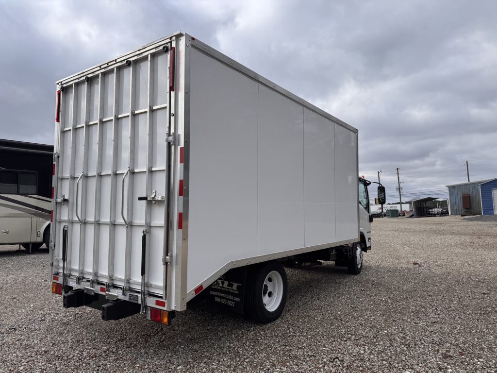 *NEW 2026 Isuzu, 1C304 Gas, Single Cab, 16 Foot Super Lite Eco Series