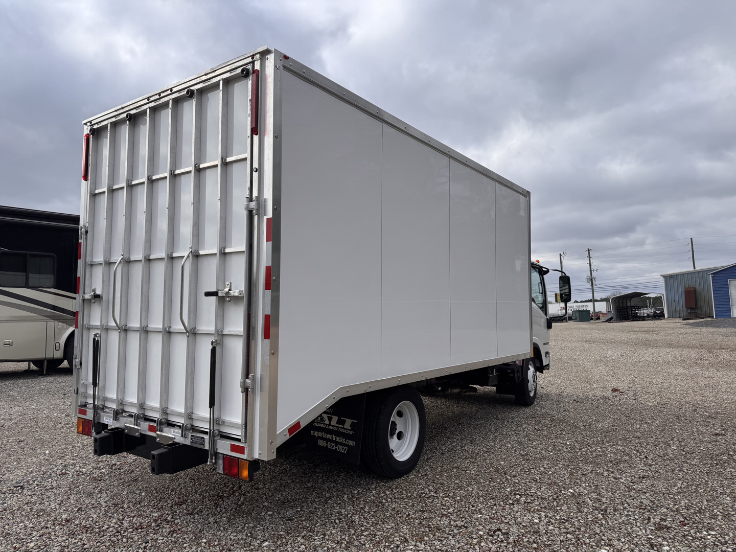 *NEW 2026 Isuzu, 1C304 Gas, Single Cab, 16 Foot Super Lite Eco Series