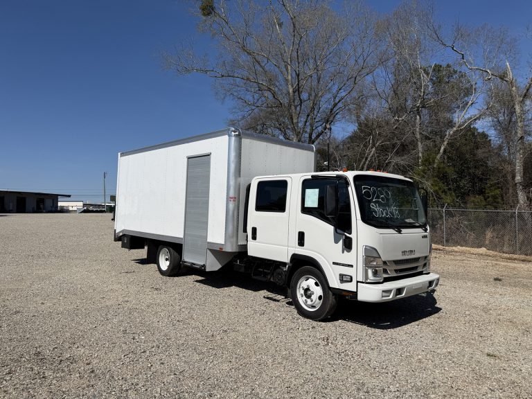 *NEW 2027 Isuzu, 1G404 Gas, Crew Cab, 18 Foot Eco Series with 36 inch Roll-Up Side Door