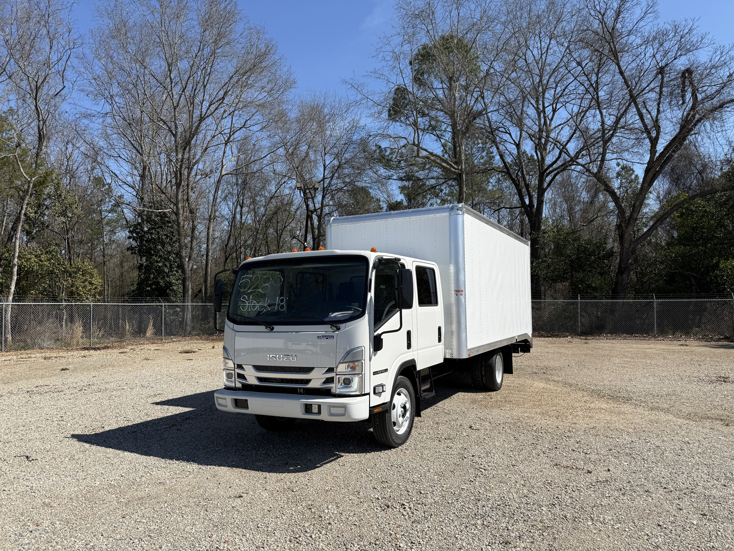 *NEW 2026 Isuzu, 1G404 Gas, Crew Cab, 18 Foot Eco Series with 36 inch Roll-Up Side Door