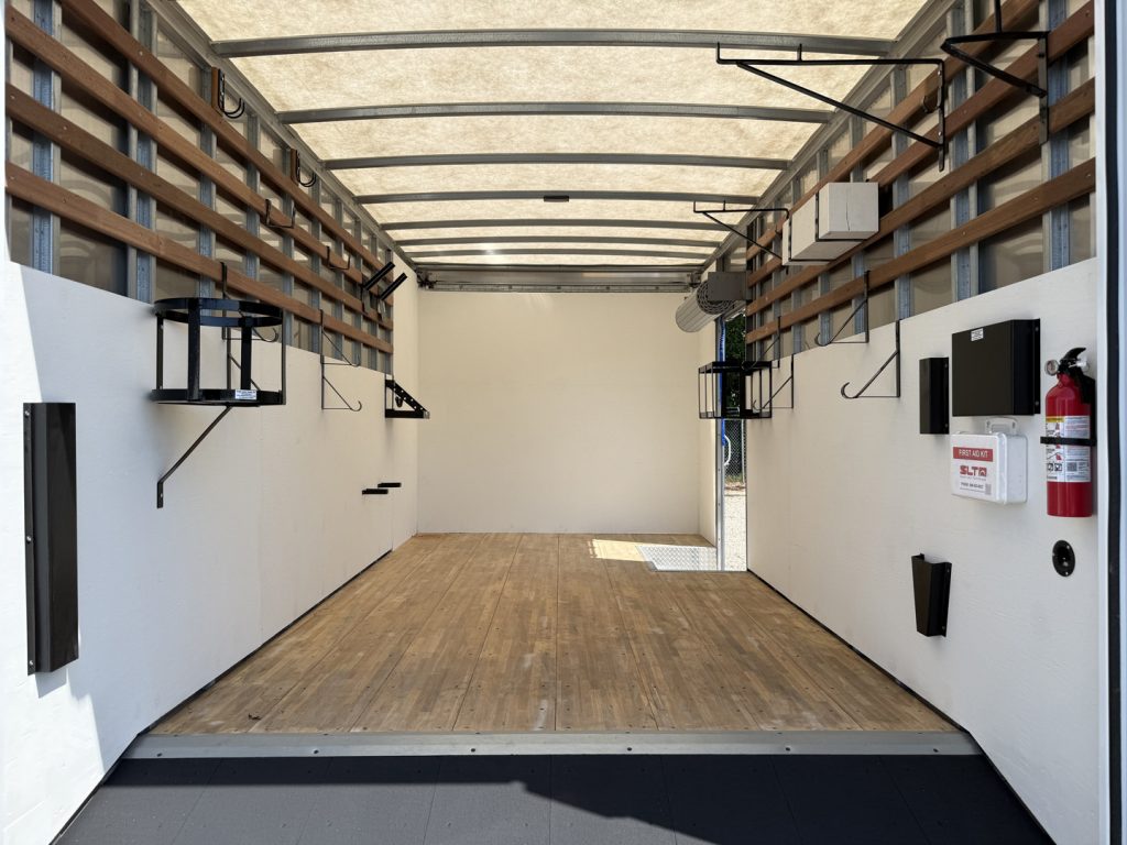 *NEW 2026 Isuzu, 1F404 Gas, Single Cab, 16 Foot Eco Series with Debris Dumper and 36 Inch Roll Up Door