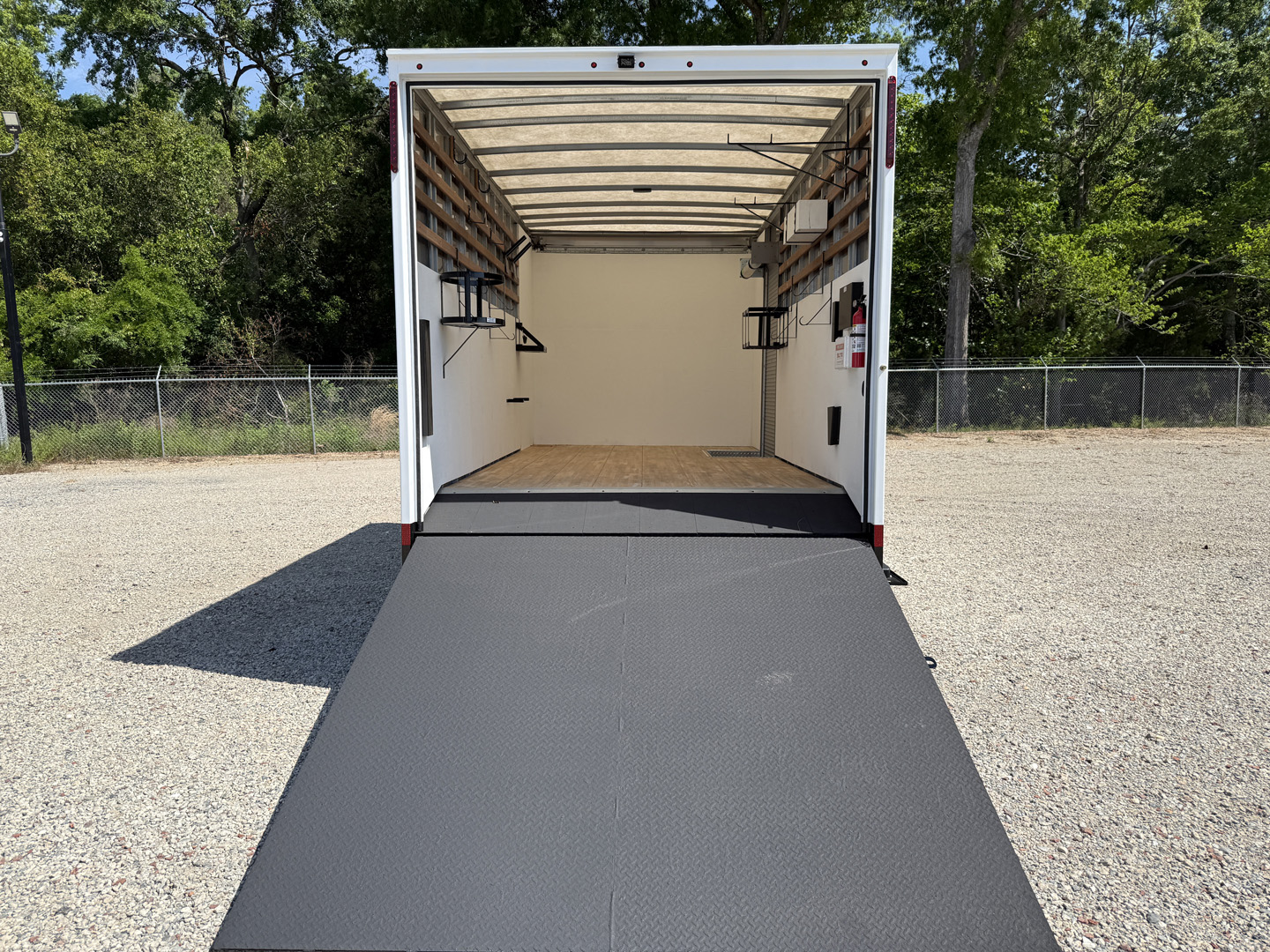 *NEW 2026 Isuzu, 1F404 Gas, Single Cab, 16 Foot Eco Series with Debris Dumper and 36 Inch Roll Up Door