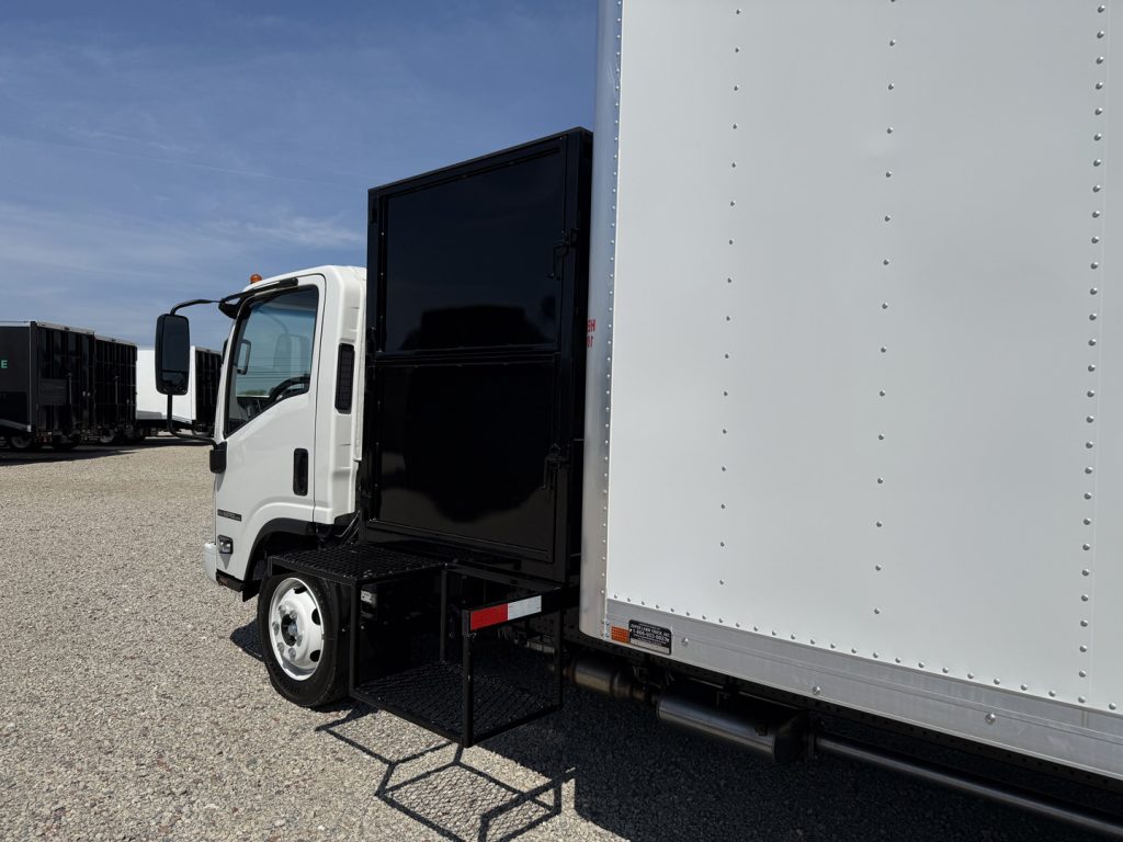 *NEW 2026 Isuzu, 1F404 Gas, Single Cab, 16 Foot Eco Series with Debris Dumper and 36 Inch Roll Up Door