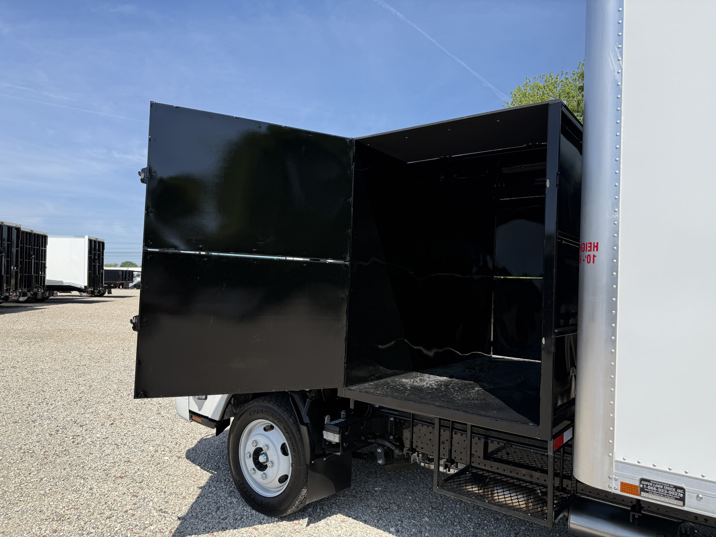 *NEW 2026 Isuzu, 1F404 Gas, Single Cab, 16 Foot Eco Series with Debris Dumper and 36 Inch Roll Up Door