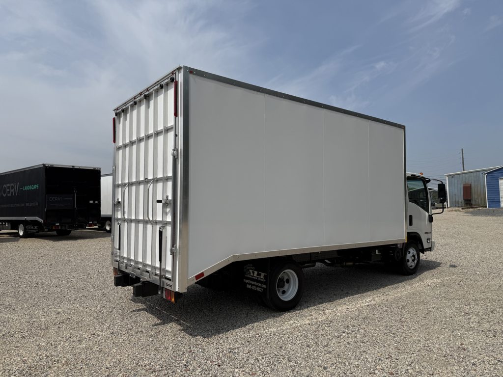 *NEW 2026 Isuzu, 1C304 Gas, Single Cab, 16 Foot Super Lite Eco Series