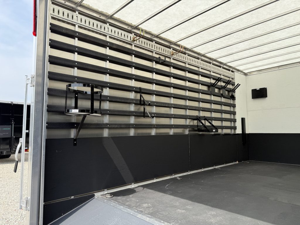 *NEW 2026 Isuzu, 1C304 Gas, Single Cab, 16 Foot Super Lite Eco Series