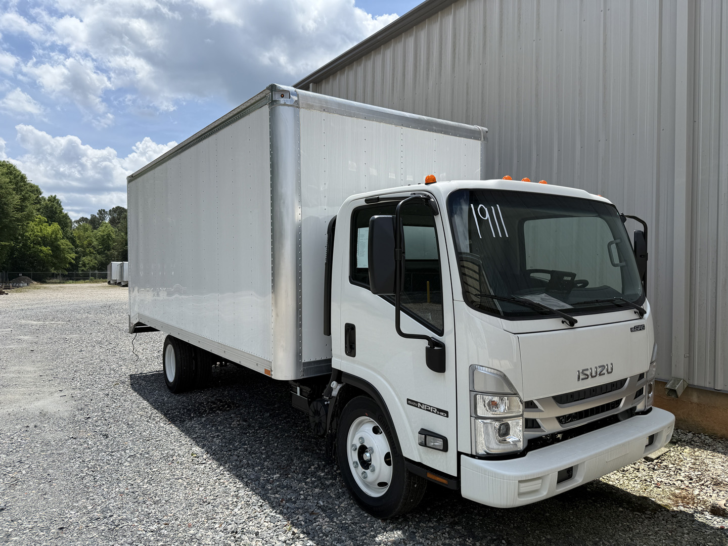 *NEW 2026 Isuzu, 1F404 Gas, Single Cab, 18 Foot Eco Series