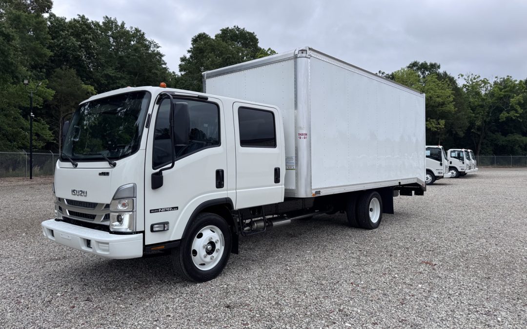 *New 2027 Isuzu NPR HD Crew Cab 18 Foot Eco Series *Under Construction*