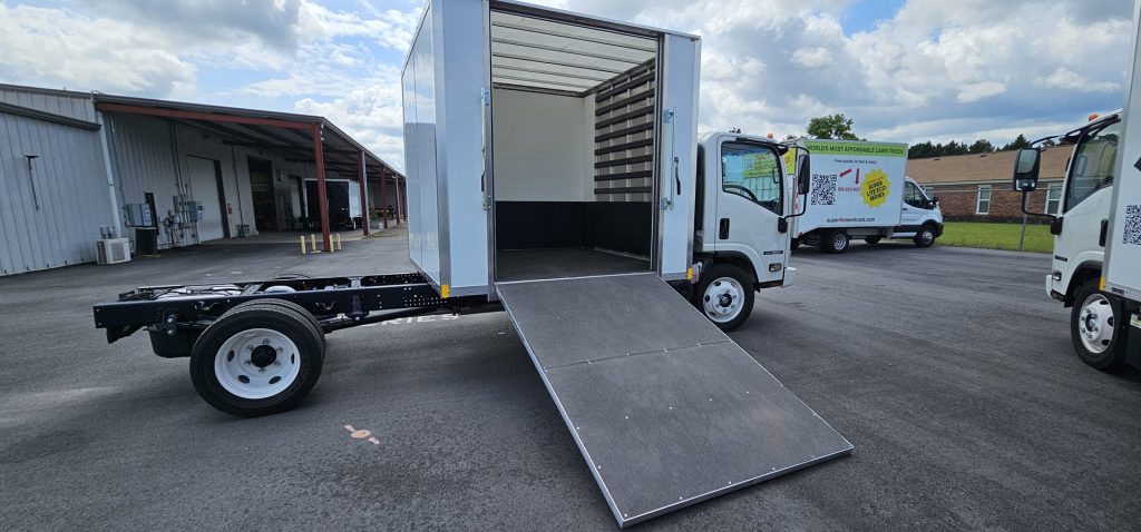 *NEW 2025 Isuzu Gas 1U4, Single Cab, Super Contractor Truck No Dump