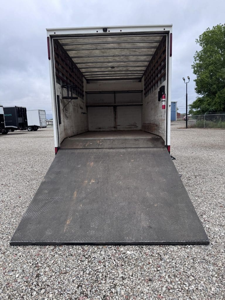 *USED 2022 Isuzu, 1V404, Crew Cab 16 Foot Eco Series *Under Renovation*
