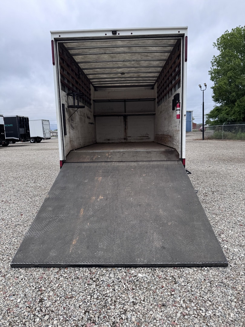 *USED 2022 Isuzu, 1V404, Crew Cab 16 Foot Eco Series *Under Renovation*