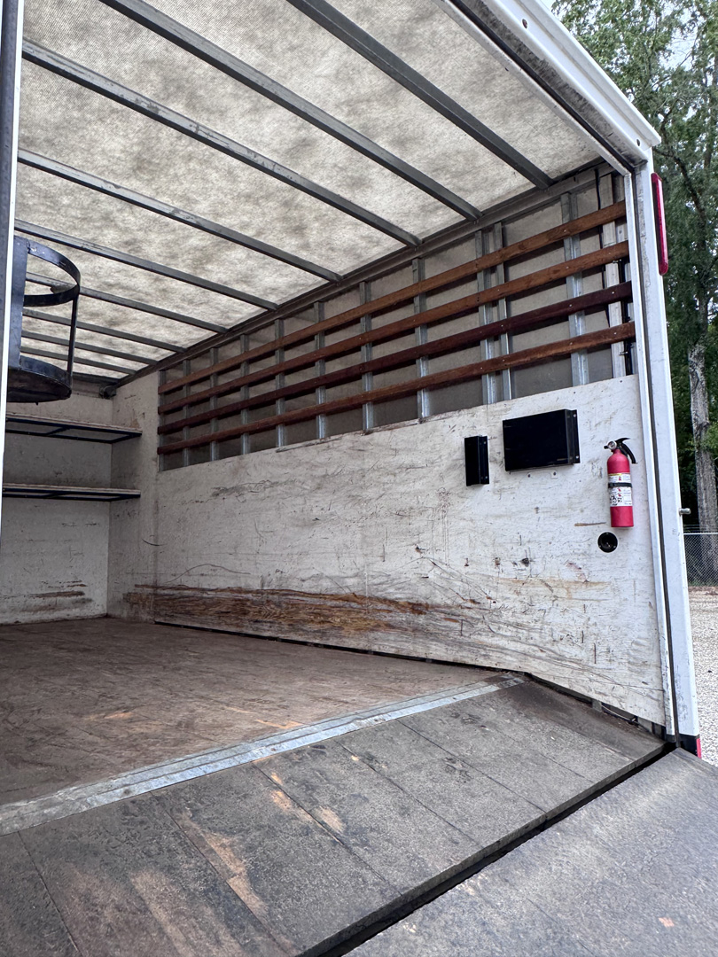 *USED 2022 Isuzu, 1V404, Crew Cab 16 Foot Eco Series *Under Renovation*