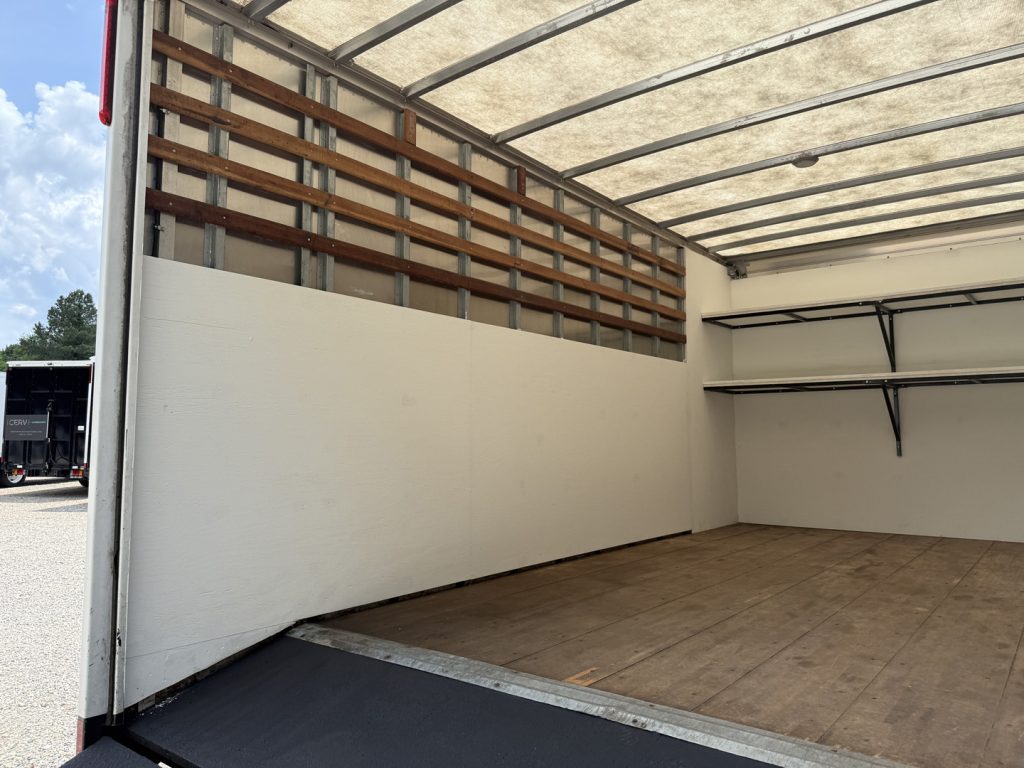 *USED 2022 Isuzu, 1V404, Crew Cab 16 Foot Eco Series
