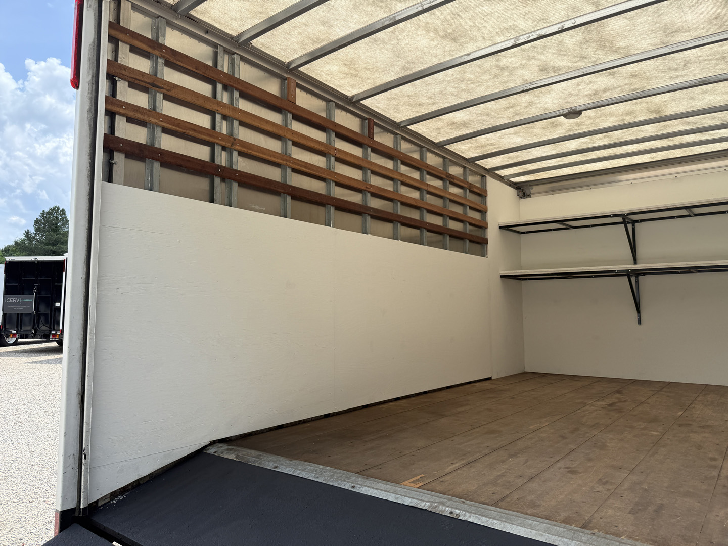 *USED 2022 Isuzu, 1V404, Crew Cab 16 Foot Eco Series