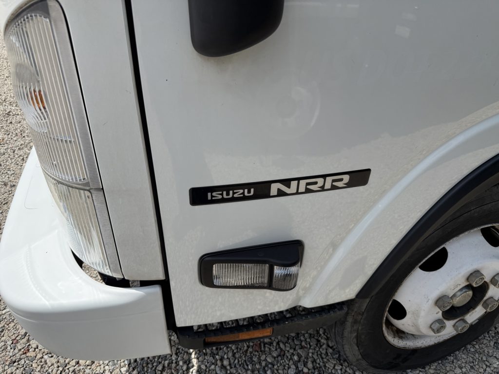 *USED 2022 Isuzu, 1V404, Crew Cab 16 Foot Eco Series