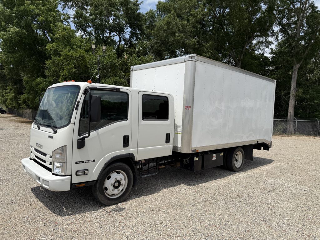 *USED 2022 Isuzu, 1V404, Crew Cab 16 Foot Eco Series