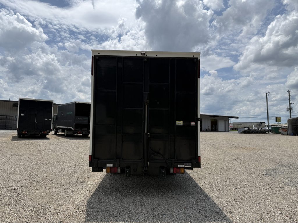 *USED 2022 Isuzu, 1V404, Crew Cab 16 Foot Eco Series