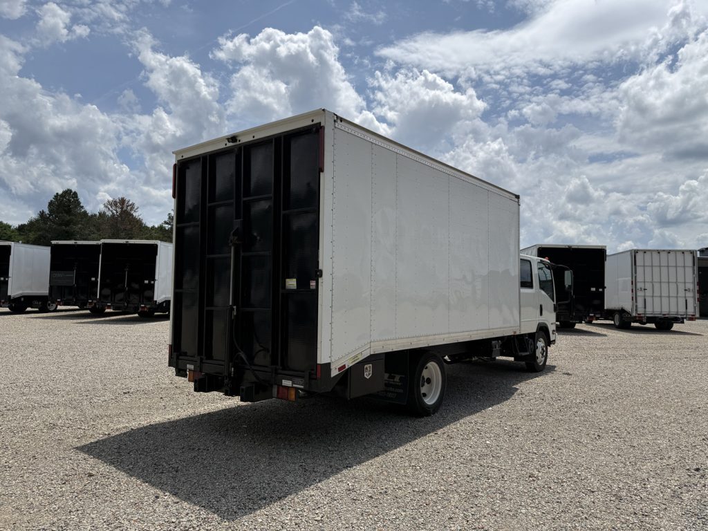 *USED 2022 Isuzu, 1V404, Crew Cab 16 Foot Eco Series