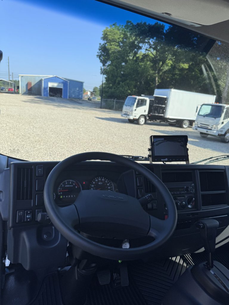 *NEW 2026 Isuzu, 1F404 Gas, Single Cab, 18 Foot Eco Series *SOLD*