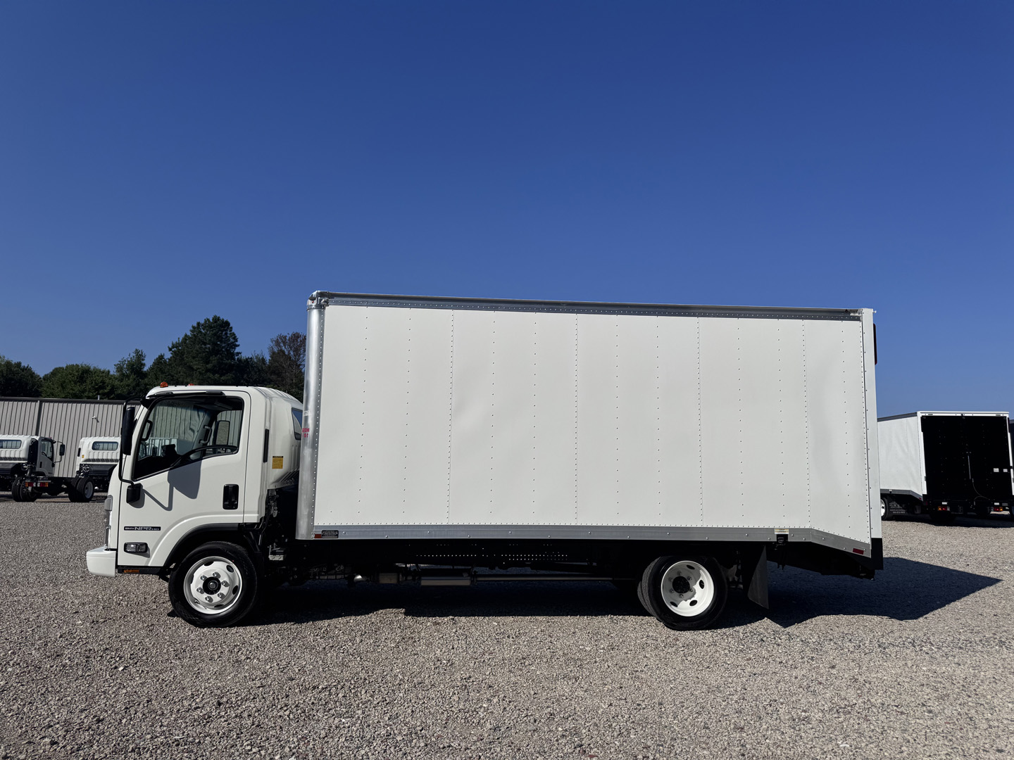 *NEW 2026 Isuzu, 1F404 Gas, Single Cab, 18 Foot Eco Series *SOLD*