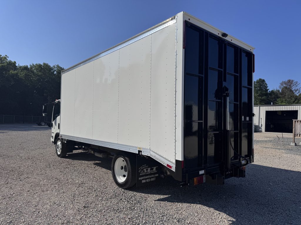 *NEW 2026 Isuzu, 1F404 Gas, Single Cab, 18 Foot Eco Series *SOLD*