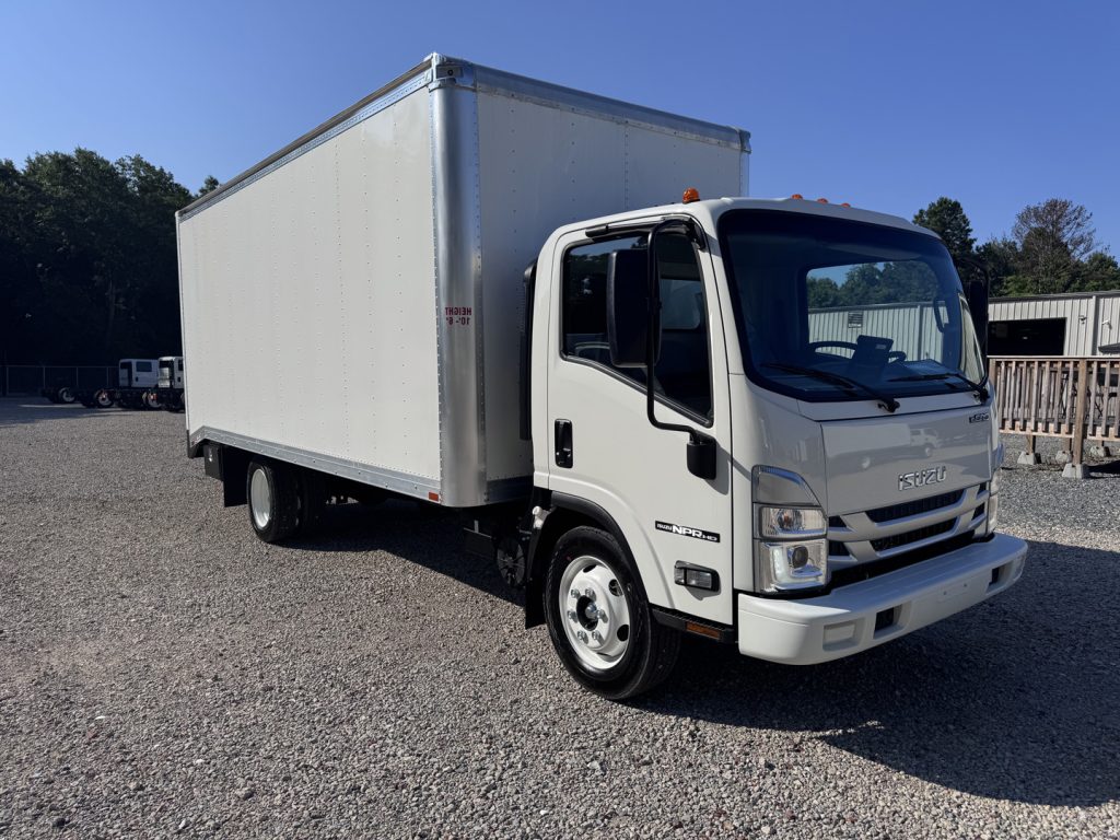 *NEW 2026 Isuzu, 1F404 Gas, Single Cab, 18 Foot Eco Series *SOLD*