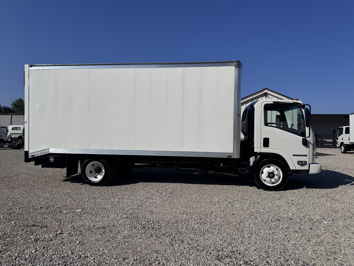*NEW 2026 Isuzu, 1F404 Gas, Single Cab, 18 Foot Eco Series *SOLD*