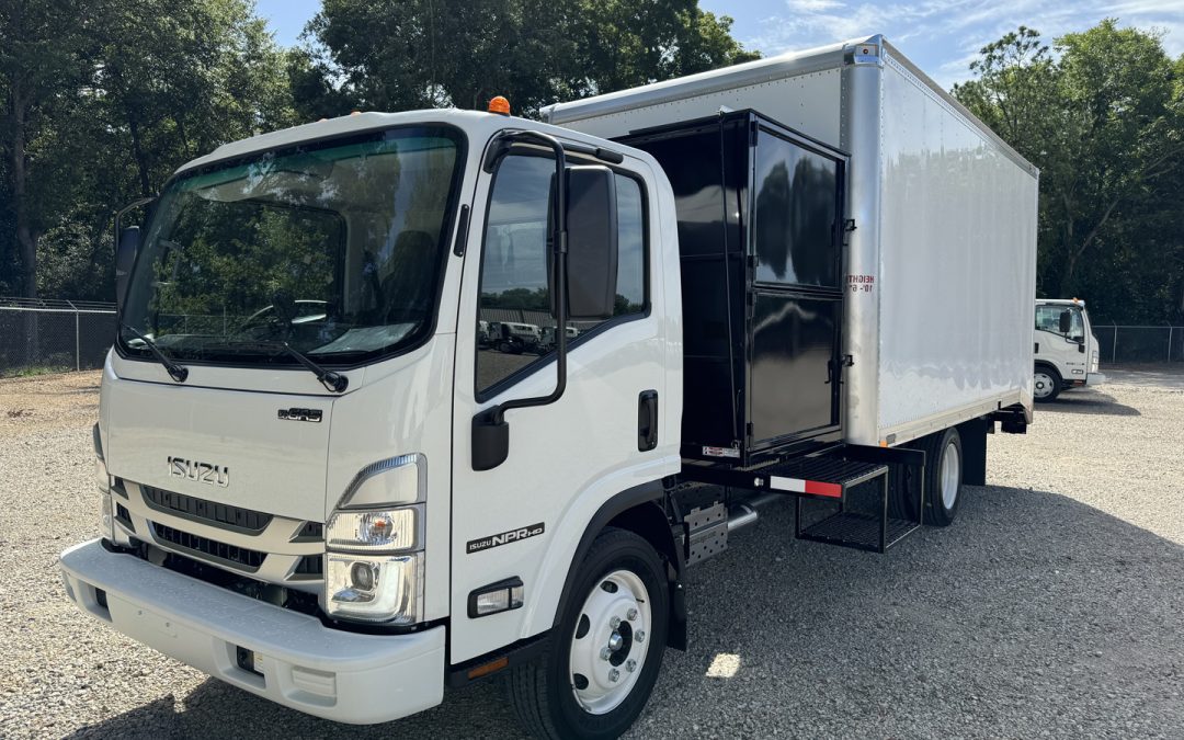 *NEW 2026 Isuzu, 1F404, Gas, Single Cab, 16′ Eco Series with 5.0 cu/yd Debris Dumper, No Side Door *Under Construction*
