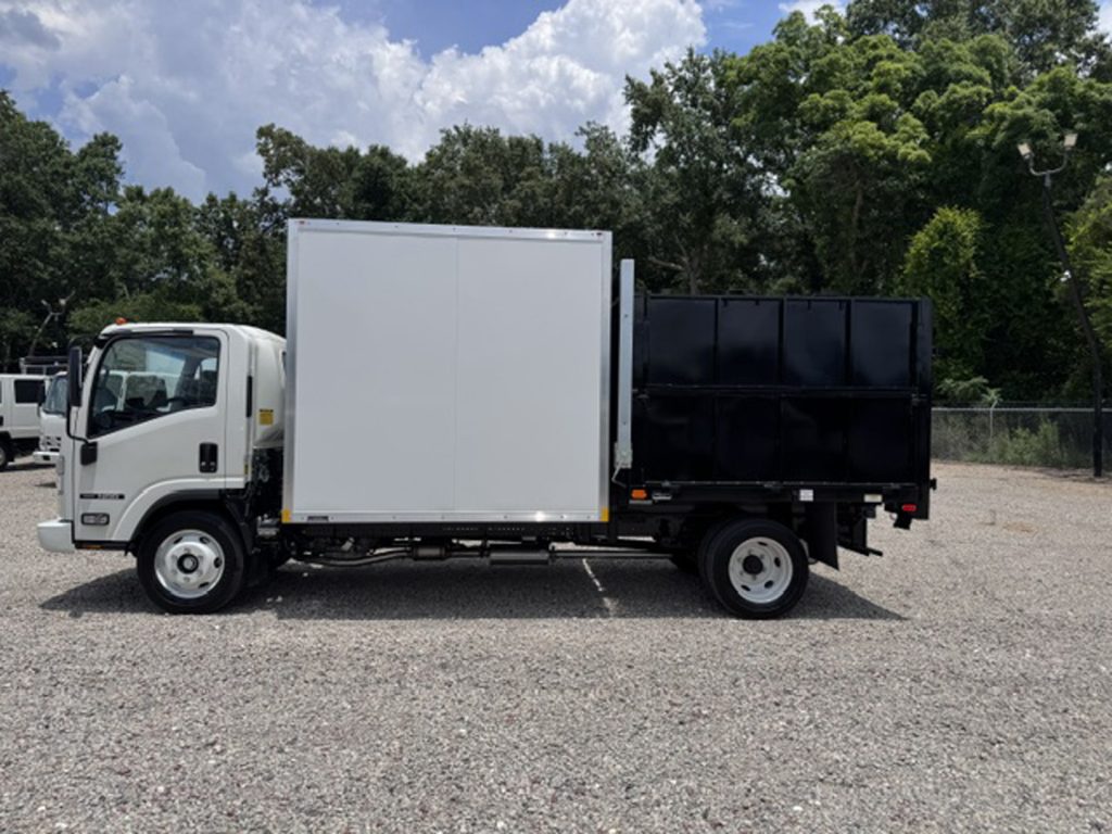 *NEW 2025 Isuzu Gas 1U4, Single Cab, 8′ Super Lite Contractor Truck with 8′ Steel Dump