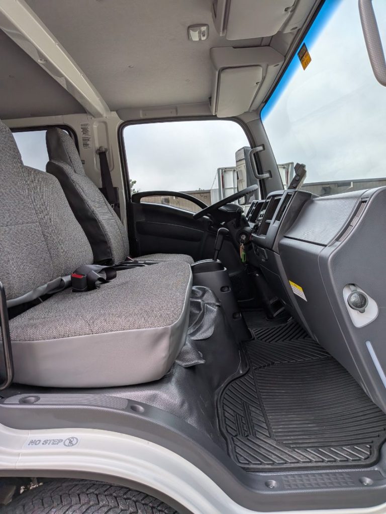 *NEW 2027 Isuzu, 1G404 Gas, Crew Cab, 18 Foot Eco Series