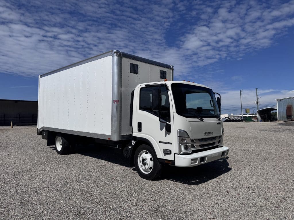 *NEW 2026 Isuzu, 1F404 Gas, Single Cab, 18 Foot Eco Series