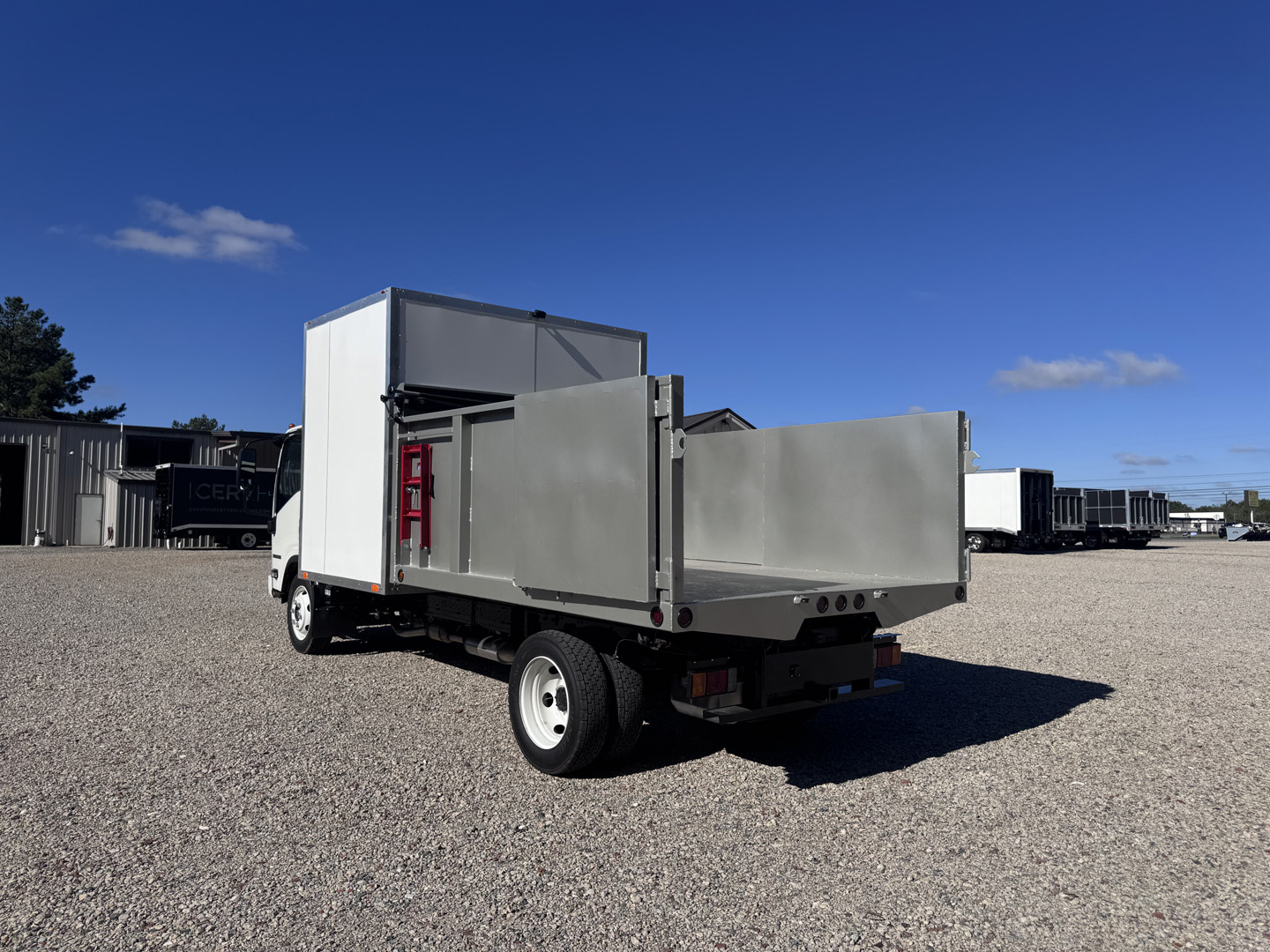 *NEW 2026 Isuzu Gas 1U404, Single Cab, Canyon 10′ Dump and 6′ Tool Shed SCT with 48″ Roll Up Door