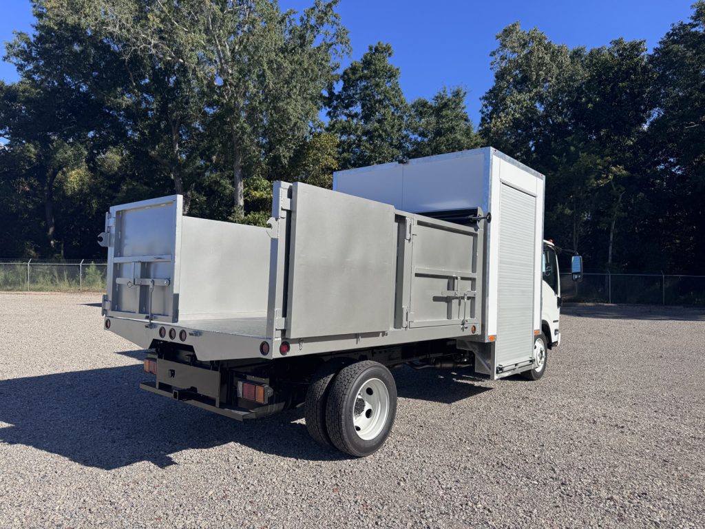 *NEW 2026 Isuzu Gas 1U404, Single Cab, Canyon 10′ Dump and 6′ Tool Shed SCT with 48″ Roll Up Door