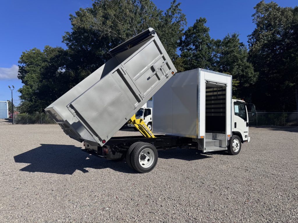 *NEW 2026 Isuzu Gas 1U404, Single Cab, Canyon 10′ Dump and 6′ Tool Shed SCT with 48″ Roll Up Door