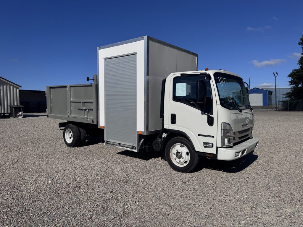 *NEW 2026 Isuzu Gas 1U404, Single Cab, Canyon 10′ Dump and 6′ Tool Shed SCT with 48″ Roll Up Door