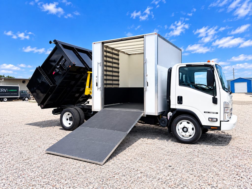 *NEW 2026 Isuzu NRR Gas 1U404, Single Cab SCT with 8′ Dump and 8′ Tool Shed and SR3200 Manual Side Ramp *SOLD*