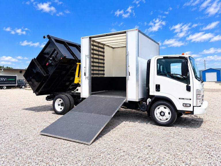 *NEW 2026 Isuzu NRR Gas 1U404, Single Cab SCT with 8′ Dump and 8′ Tool Shed and SR3200 Manual Side Ramp *SOLD*