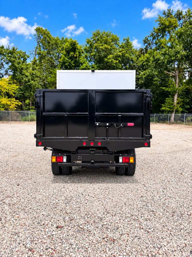 *NEW 2026 Isuzu NRR Gas 1U404, Single Cab SCT with 8′ Dump and 8′ Tool Shed and SR3200 Manual Side Ramp *SOLD*