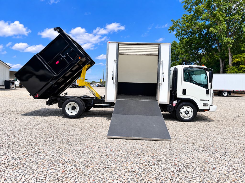*NEW 2026 Isuzu NRR Gas 1U404, Single Cab SCT with 8′ Dump and 8′ Tool Shed and SR3200 Manual Side Ramp *SOLD*