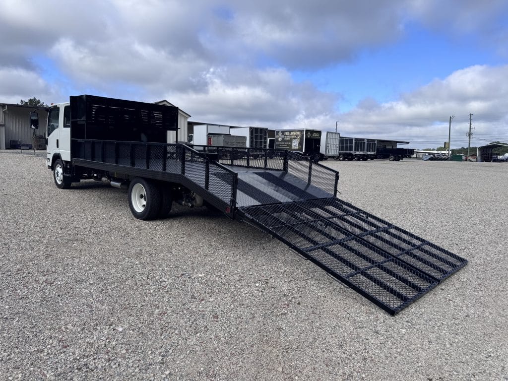 *NEW 2027 Isuzu, 1G404 Gas, Crew Cab, 18 Foot Open Landscape