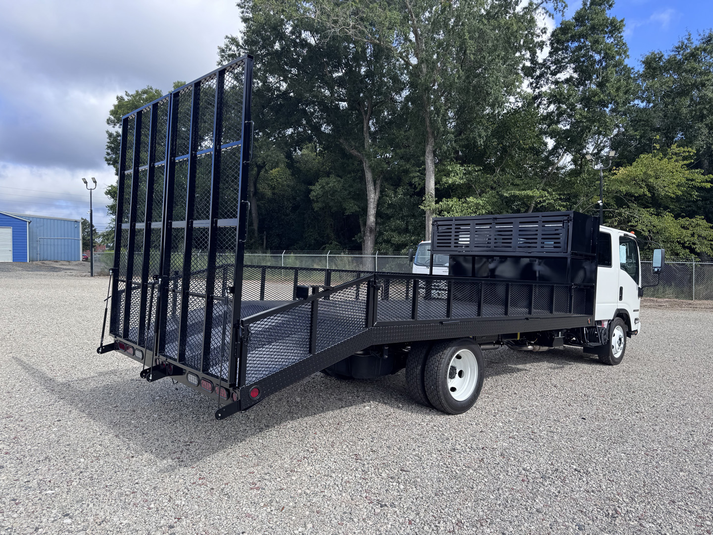 *NEW 2027 Isuzu, 1G404 Gas, Crew Cab, 18 Foot Open Landscape